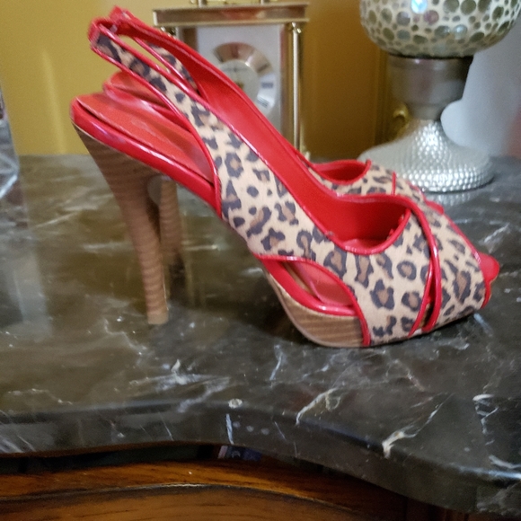 Heels - Picture 3 of 6